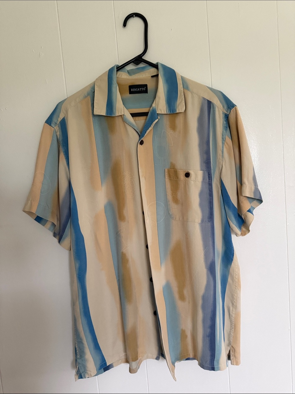 Resort-Style Short Sleeve Button-Down Shirt by Risotto in Beige and Blue